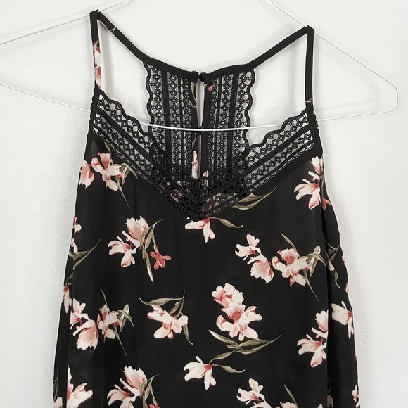 Paper Crane Pink Floral Tank Top - Picture 2 of 7